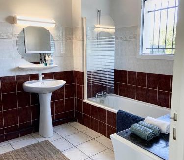 Saint-Paul-les-Dax Apartment | Grand appartement en résidence calme avec piscine