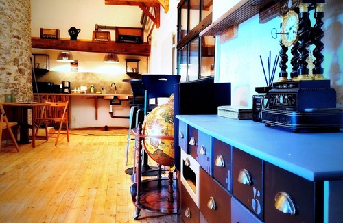 Vair-sur-Loire Bed & Breakfast | Grand loft du Moulin - Room 1 (3 travelers), near Ancenis