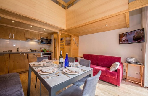 Argentiere Apartment | Grand Roc B121 260m from Slopes, View & Parking, Argentière (Chamonix), France