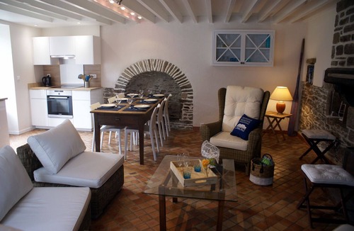 Cancale House | ⭐ "Grande Île": Authentic charm, the GR trail just down the street ⭐
