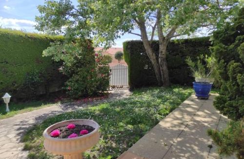 Brem Sur Mer Villa | Grande villa à 5 min des plages- ménage inclus- 8 pers