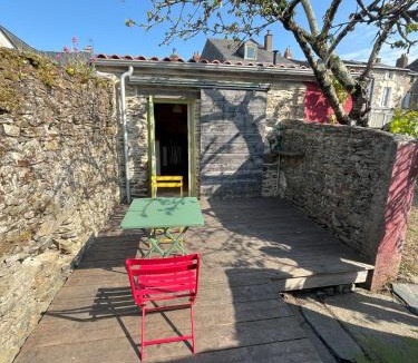 Oudon House | Green cottage