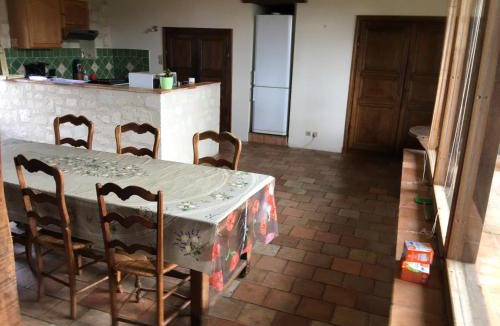Beaumont-en-Veron House | GRESILLE