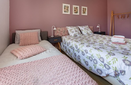 Cherac Bed & Breakfast | Guest Room "Chambre Pivoine-Demeure Olea" in Chérac