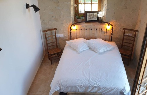 Bazouges-sur-le-Loir Bed & Breakfast | Guesthouse near La Flèche, PMR adapted, pets allowed, breakfast included