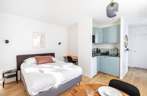 Malakoff Apartment | GuestReady - studio direct line Champs-Élysées