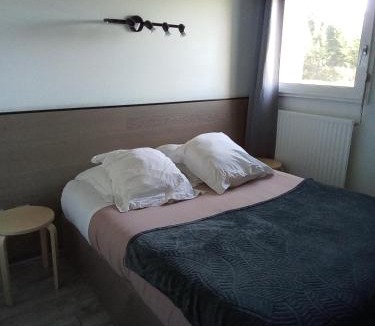 Barbezieux-Saint-Hilaire Hotel | Hôtel Bon Repos