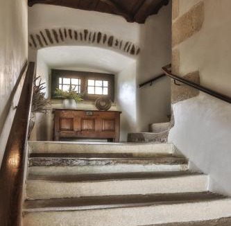 Uzerche Hotel | Hôtel Joyet de Maubec - Teritoria
