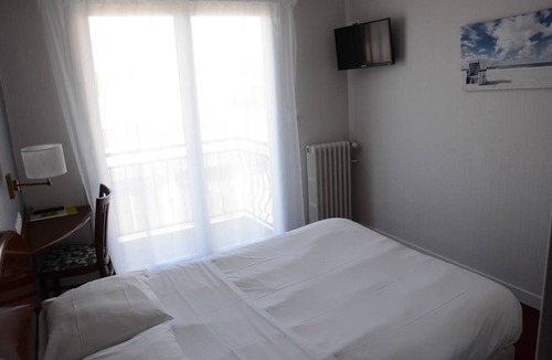 Saint-Brevin-les-Pins Hotel | Hôtel le Petit Trianon