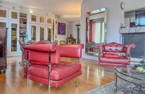 Quartier Hyper-Centre Apartment | #H3 Le Fantasque City-center shops nearby T2
