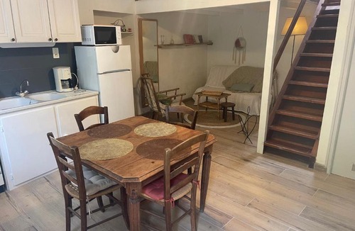 Beraut Bed & Breakfast | Hameau du HOUR - Chambres d'Hôtes et Gîtes dans le Gers