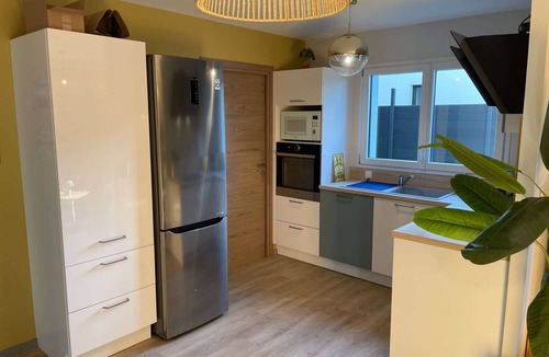 Drumettaz-Clarafond Apartment | Havana - Air-conditioned 4* apartment with terrace and private garden