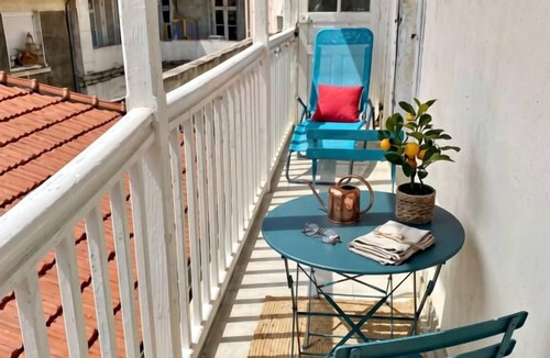 Centre Ville Apartment | Heart of Pau - Air Conditioning and Parking - 4 Suites - Sleeps 4 to 10