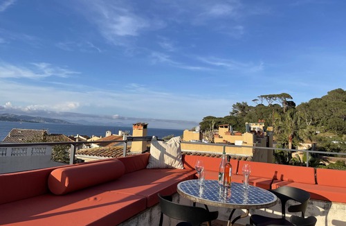 Old Town Apartment | Heart of the City – 1.600 sq ft Apartment with 2 Terraces & View