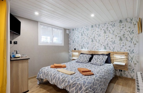 Le Boupere Bed & Breakfast | Hermès Room Near Puy du Fou!