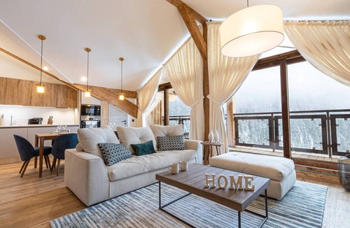 Courchevel Apartment | High-end apartment in Courchevel 1650 with garage, balcony, and WiFi