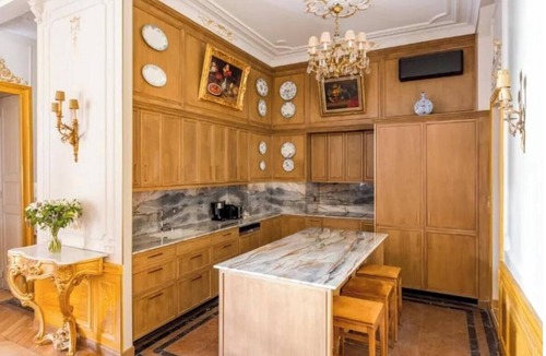 Quartier Sainte-Avoye Apartment | Historic Splendour in Le Marais – A Rare 5-Bedroom Parisian Apartment