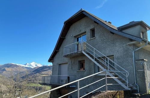 Aspin-en-Lavedan Apartment | HochEck, le Coin d'en Haut, at the foot of the Pyrenees!