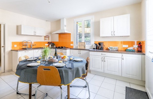 Saint-Hilaire-de-Voust House | Holiday Home 'Au pied du Moulin' with Private Terrace, Garden, and Wi-Fi