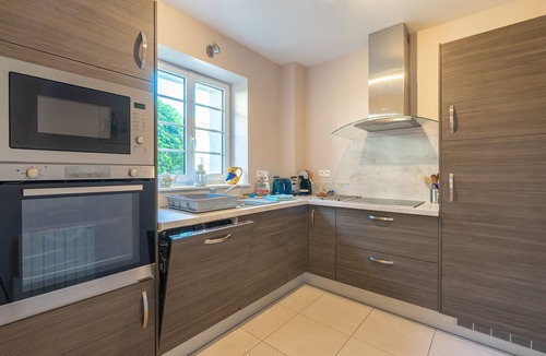 Saint-Seurin-de-Palenne House | Holiday Home 'Myosotis' with Shared Pool, Private Terrace and Wi-Fi