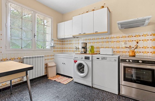 Meounes-les-Montrieux Apartment | Holiday Home for 7 Guests with Pool – Il Bosco