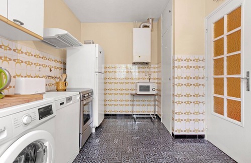 Meounes-les-Montrieux Apartment | Holiday Home for 7 Guests with Pool – Il Bosco