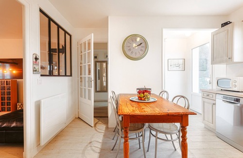 Le Bois-Plage-en-Re House | Holiday Home 'Maison 120m2 Pres Centre Et Plages' with Terrace, Garden and Wi-Fi