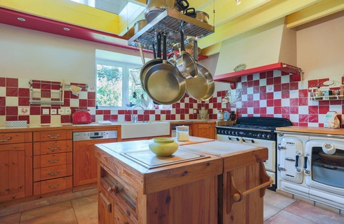 Plouha House | Holiday Home 3 min from Beach – Private Terrace, Fenced Garden, Sleeps 5