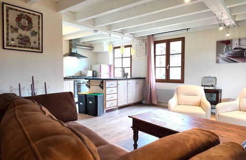Roussines House | Holiday Home 'Domaine De Bellac - Le Castel' with Shared Pool, Garden and Wi-Fi