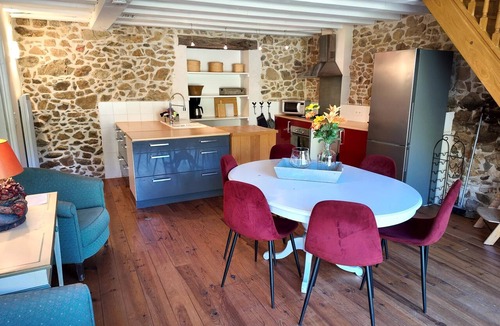 Roussines House | Holiday Home 'Domaine De Bellac - La Belle Cour' with Shared Pool, Garden & Wi-Fi