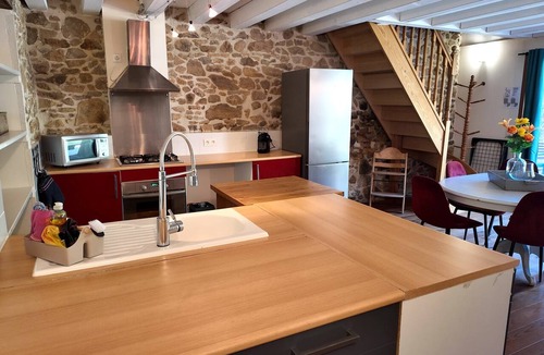 Roussines House | Holiday Home 'Domaine De Bellac - La Belle Cour' with Shared Pool, Garden & Wi-Fi