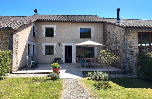 Roussines House | Holiday Home 'Domaine De Bellac - La Belle Cour' with Shared Pool, Garden & Wi-Fi