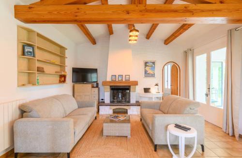 Noirmoutier-en-l'Ile House | Holiday Home Nostress-Villa 6 pers by Interhome