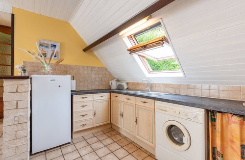 Sazos House | Holiday Home 'Gary Luz' with Mountain View, Private Terrace and Wi-Fi