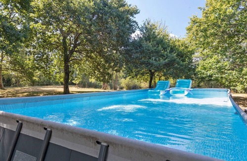 Gaillan-en-Medoc House | Holiday Home "Gîte De La Cascade" with Private Pool, Garden, and Wi-Fi
