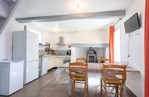 Mont House | Holiday Home 'Gîte les Charmilles' with Private Terrace, Garden and Wi-Fi