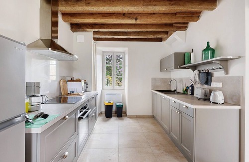 Franseches House | Holiday Home 'Gite Village De La Pierre De Masgot' with Private Terrace, Private Garden and Wi-Fi