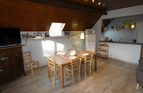 Prechac House | Holiday Home "L'oustal De Préchac 1" with Mountain View, Private Terrace & Wi-Fi