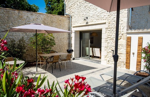 Breuillet House | Holiday Home 'Le Clos De La Grange Near Beaches' with Private Terrace, Wi-Fi and Air Conditioning