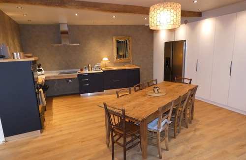 Agos-Vidalos House | Holiday Home “L’Escale Pibeste” with Mountain View, Wi-Fi and Air Conditioning