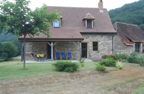 Cahus House | Holiday Home "Maison Au Calme" with Private Terrace and Garden