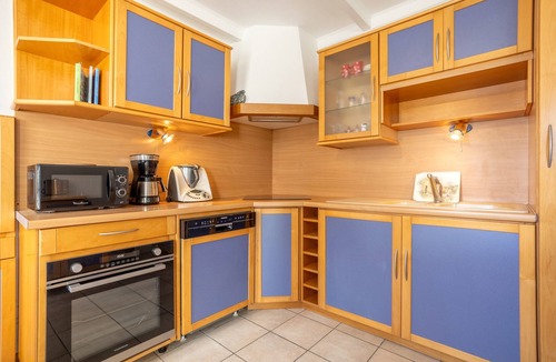Penmarch House | Holiday Home 'Penty À Deux pas de la Mer' with Private Garden and Spa