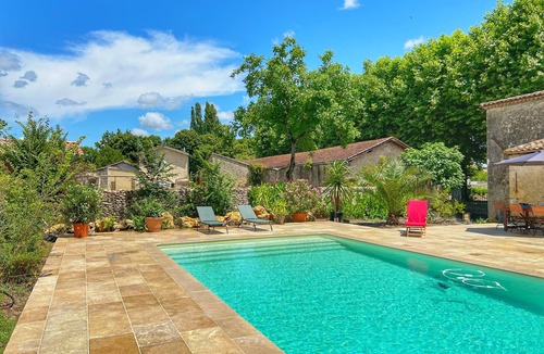 Preignac Apartment | Holiday with castle feeling