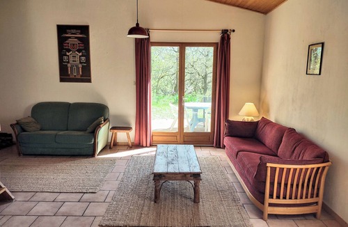 Paulhiac House | Holidayhome with shared swimming pool, quiet natural location