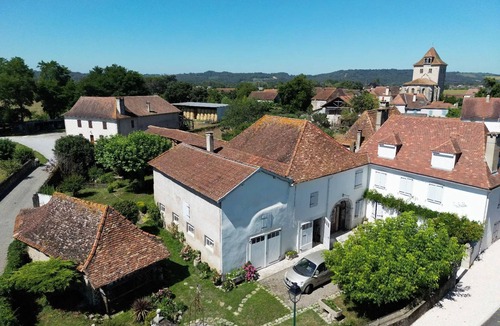 Saint-Gladie-Arrive-Munein House | Homerez - House in Saint-Gladie