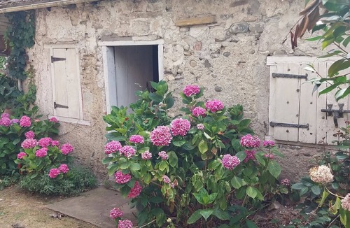 Saint-Gladie-Arrive-Munein House | Homerez - House in Saint-Gladie