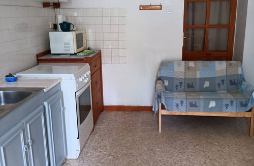 Saint-Martin-de-Hinx Apartment | Homerez - Apartment - Saint-Martin-de-Hinx
