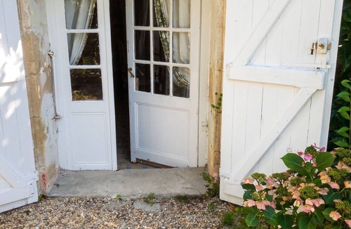 Sainte-Croix-Du-Mont Apartment | Homerez - Apt in Sainte-Croix-du-Mont