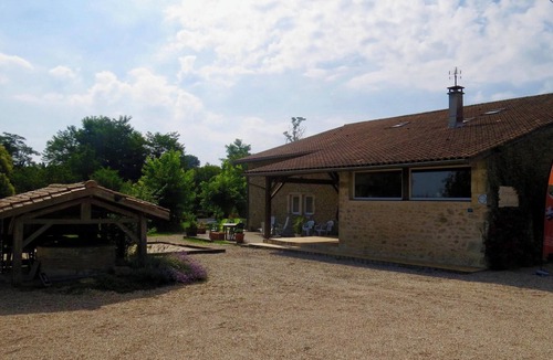 Blaignac Apartment | Homerez - Apt Blaignac w/pool