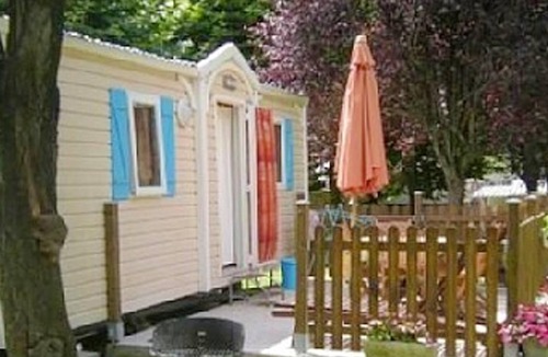 Juncalas House | Homerez - Bungalow 7 km away from the beach for 5 ppl. with terrace at Juncalas